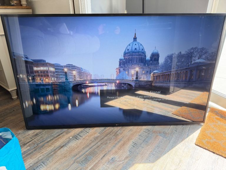 LG 65” 4K Smart TV – 65UM7450PLA – Excellent Condition