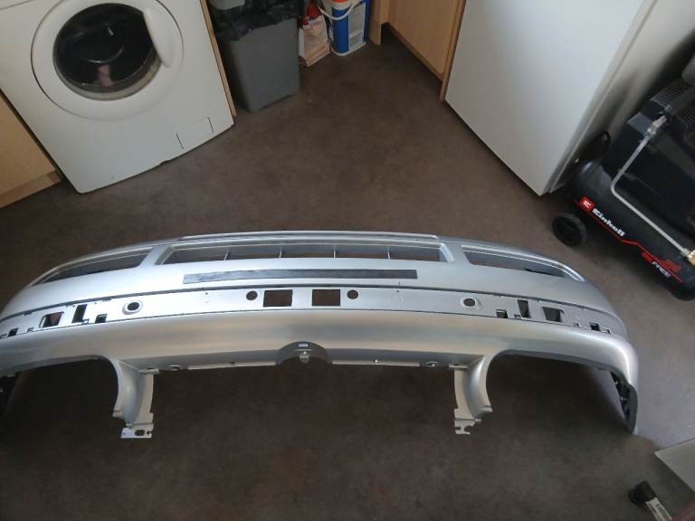 Vw golf mk4 front bumper in reflex silver