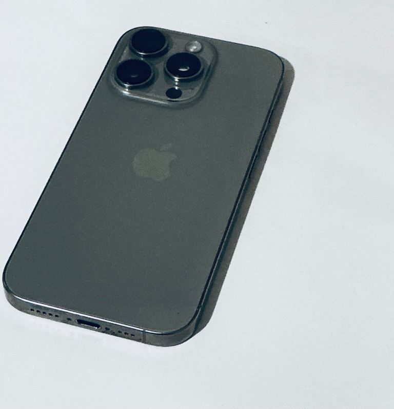 Apple iPhone 16 Pro - 256GB / Unlocked – Excellent Condition 