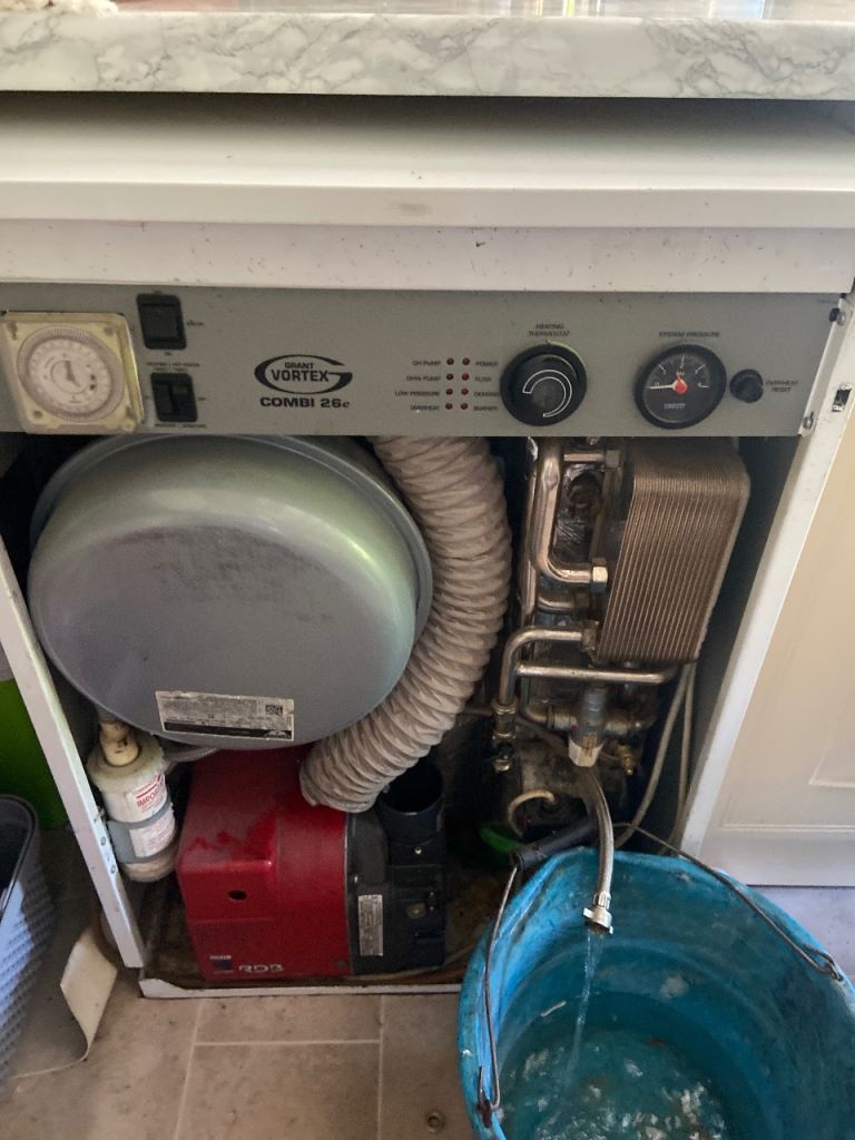 Grant Vortex 26kw oil combi condensing boiler