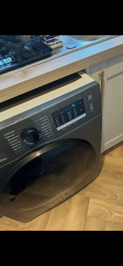 Samsung Washing Machine/dryer – Grey, 