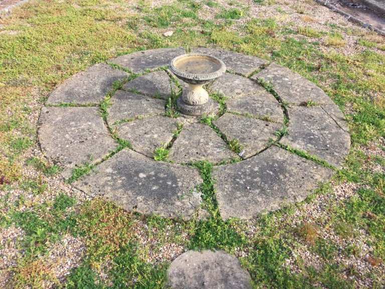 stone Circle Paving 2.3mtr and bird bath