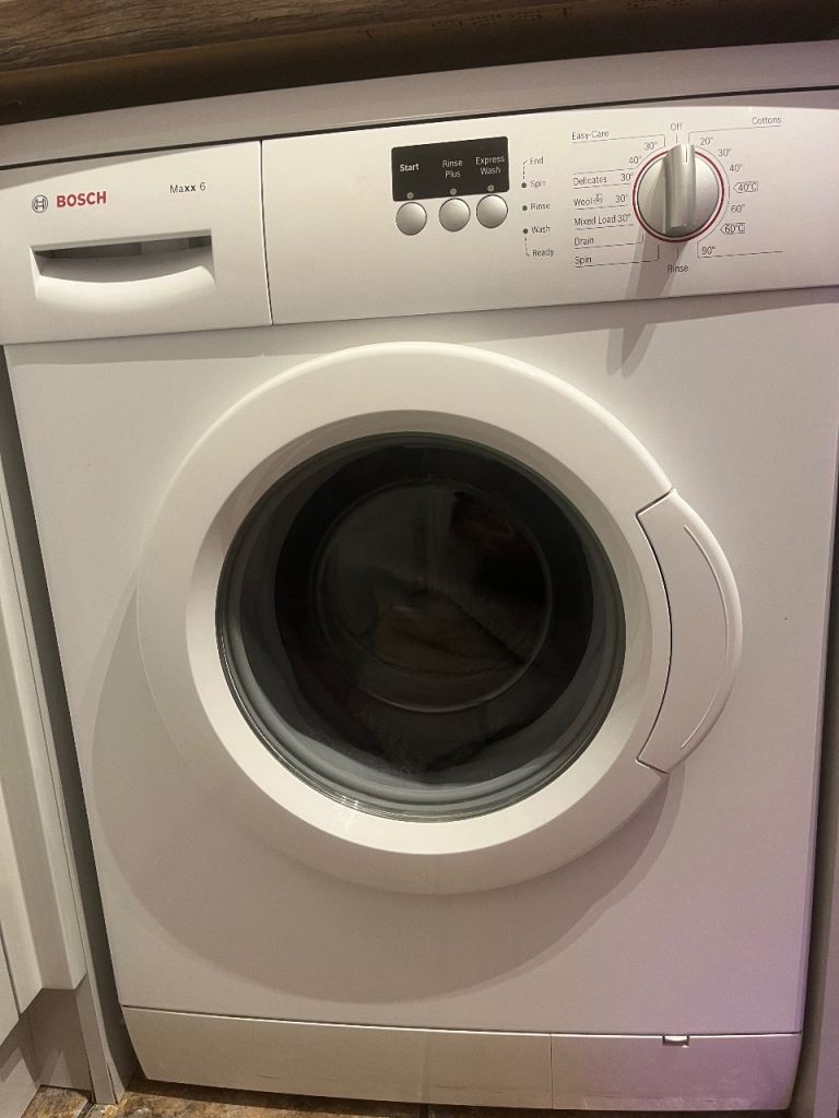 Bosch washing machine (white)