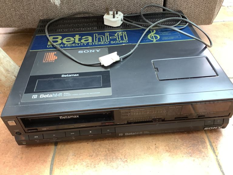 Sony Betamax Recorder SL-HF100