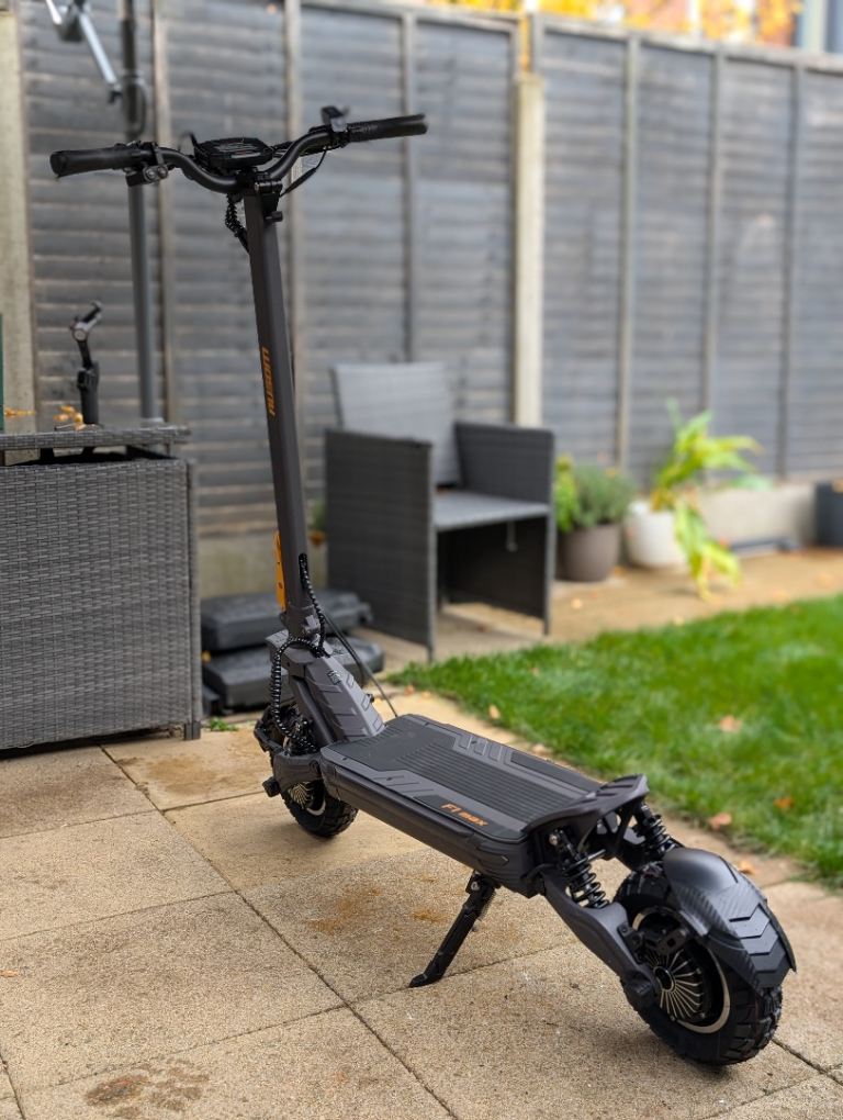 Ausom F1 Max Electric Foldable Commuter Scooter – Like New