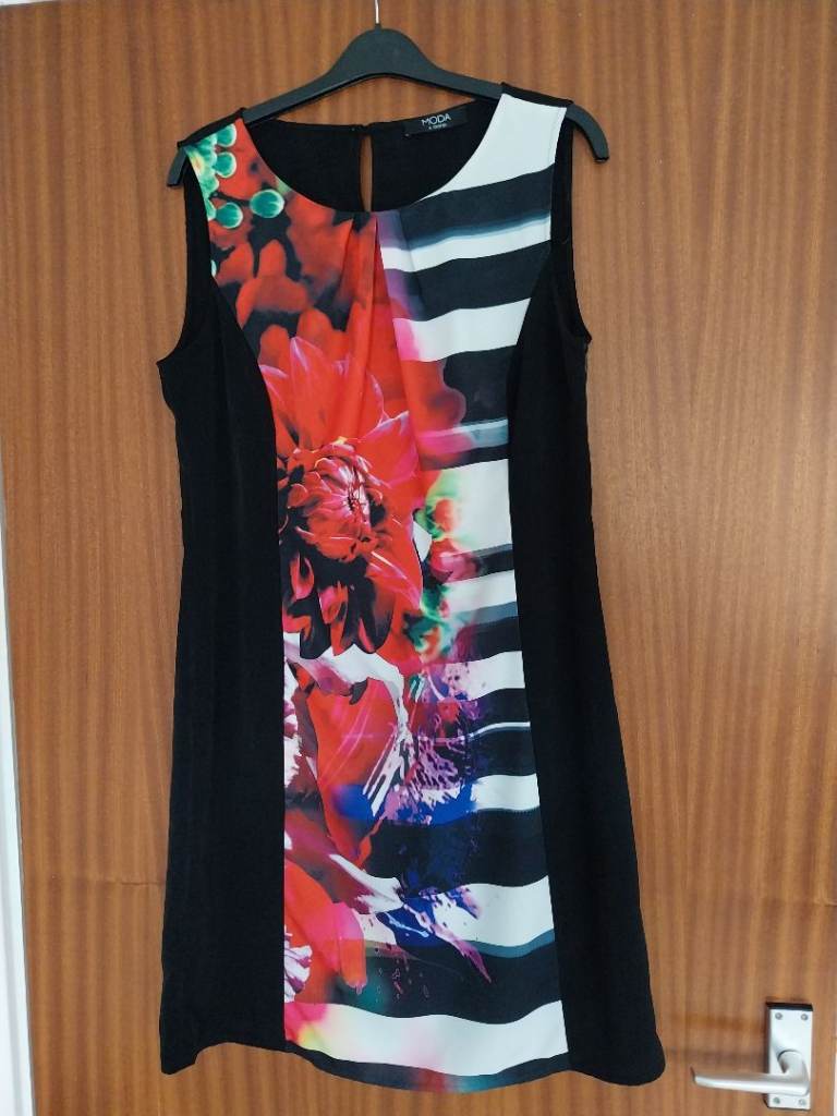 Sleeves dress