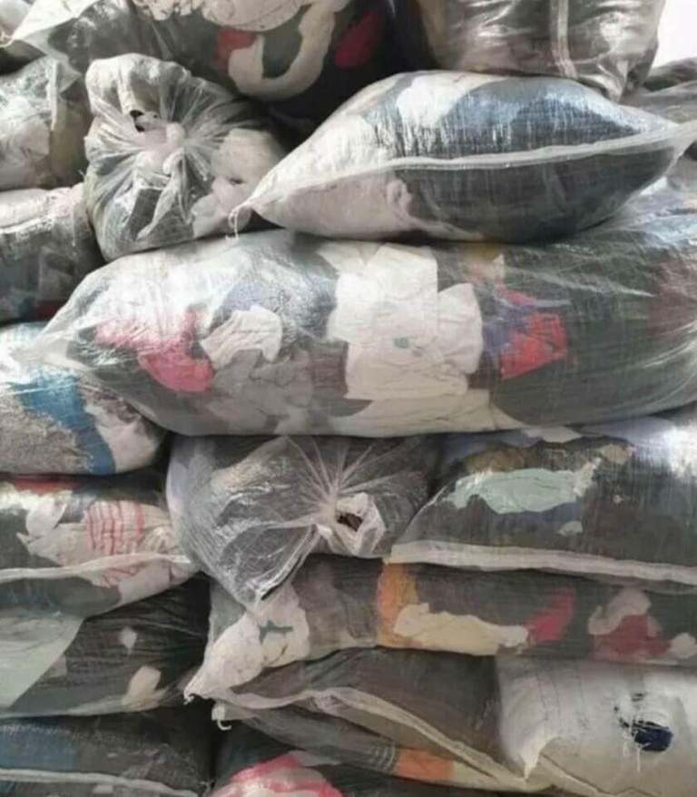 Second Hand Clothes wholesaler Adults or Kids A or B Grade From £1 KG. Business Use