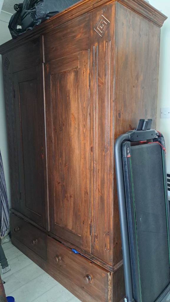 Double door wardrobe | Staines upon Thames