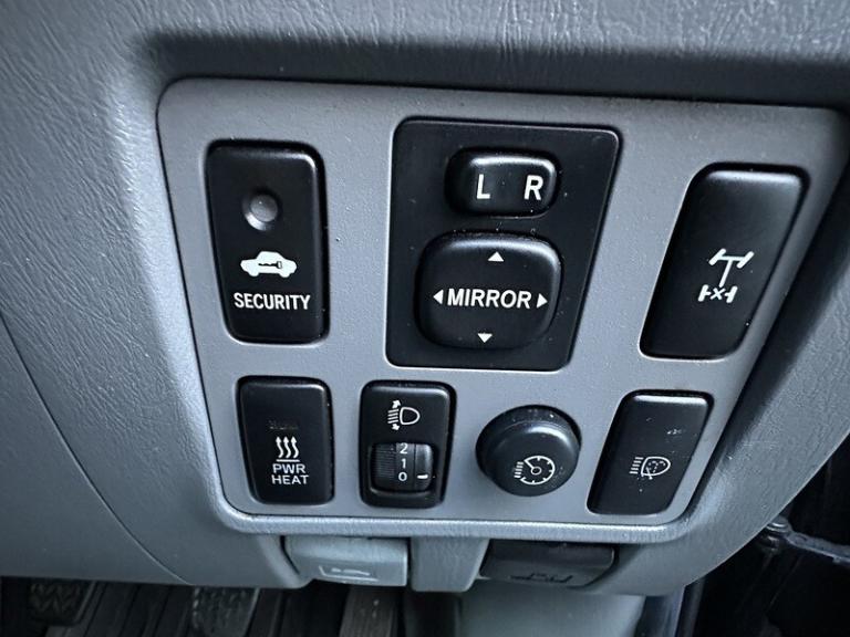 2011 Toyota Hilux 2.5 D-4D HL3 Pickup 4dr Diesel Manual 4WD (194 g/km, 144 bhp) Pickup Diesel Manual