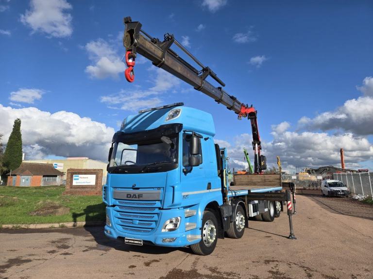 DAF CF 460 FAX HIGH ROOF 2016 EURO6, 8X2 FLAT C W REAR MOUNTED CRANE,DRAWBARSPEC