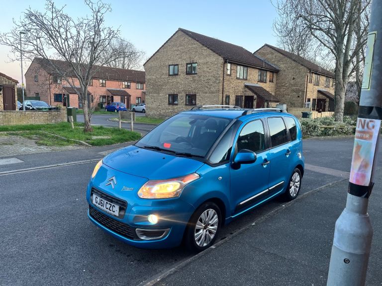 CITROEN C3 PICASSO EXCLUSIVE TAX £35 NEW MOT ONE OWNER PORTSMOUTH 