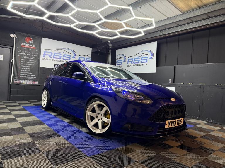 2013 Ford Focus 2.0T ST-2 5dr HATCHBACK Petrol Manual