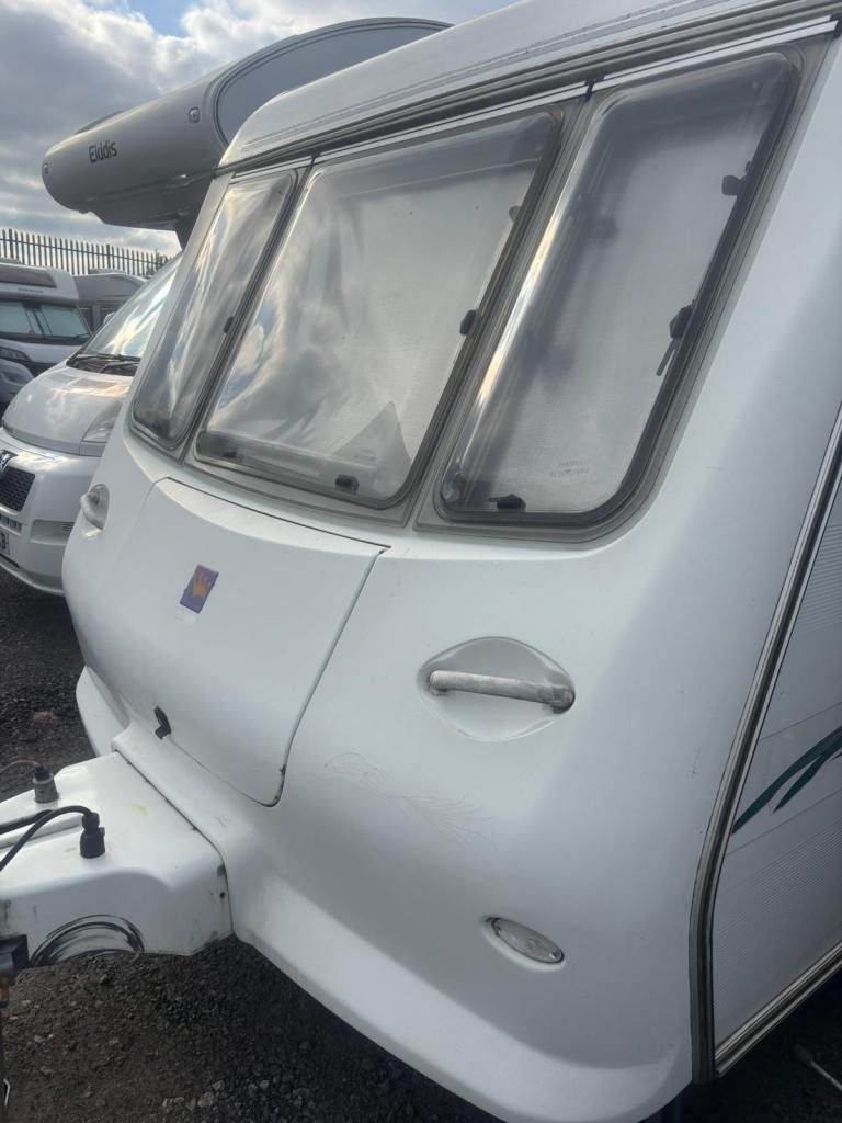 2000 Crown 5 berth touring caravan 