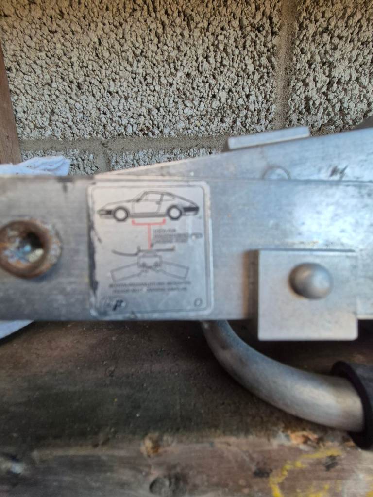 Genuine Aluminium porsche scissor jack (offers)