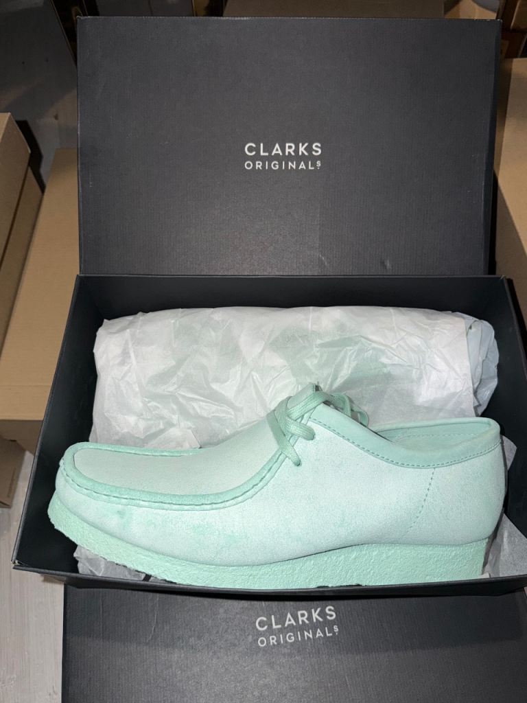 LIMITED EDITION CLARKS