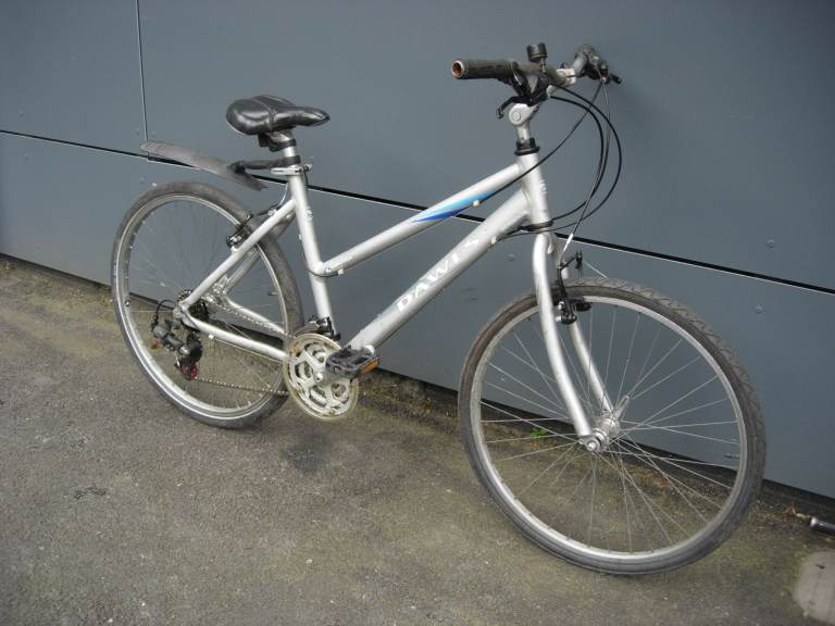 Mountain/ Commuter Bike by Dawes, Silver, Road Tyres, JUST SERVICED/ CHEAP PRICE!!
