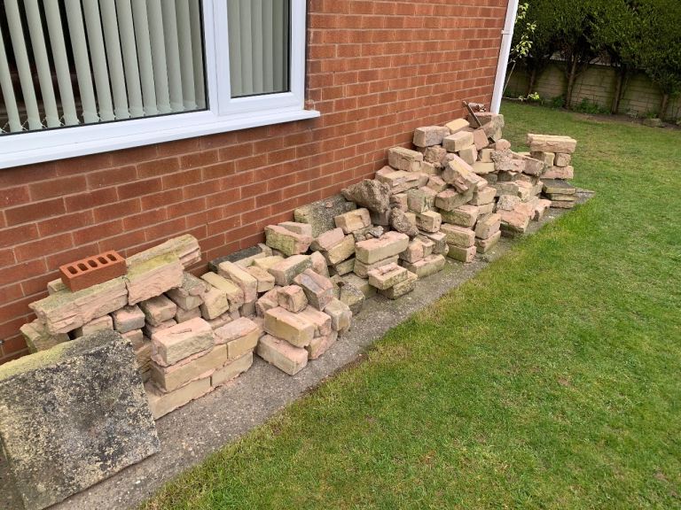 Free Bricks