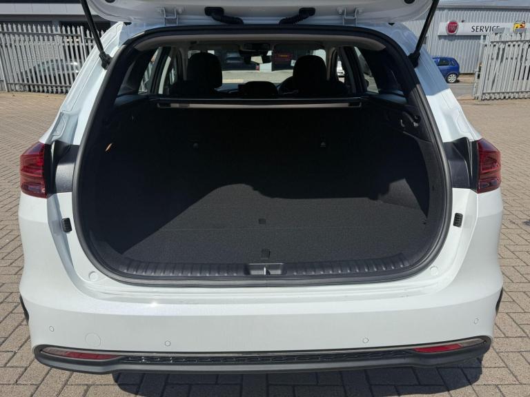 2025 Kia Ceed 1.5T GDi ISG 138 2 5dr ESTATE PETROL Manual