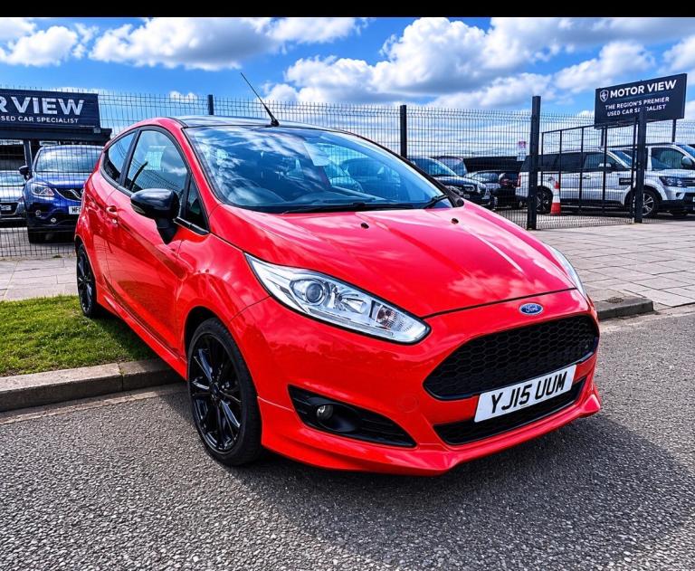 2015 Ford Fiesta 1.0 EcoBoost 140 Zetec S Red Limited Edition 3dr HATCHBACK Petrol Manual