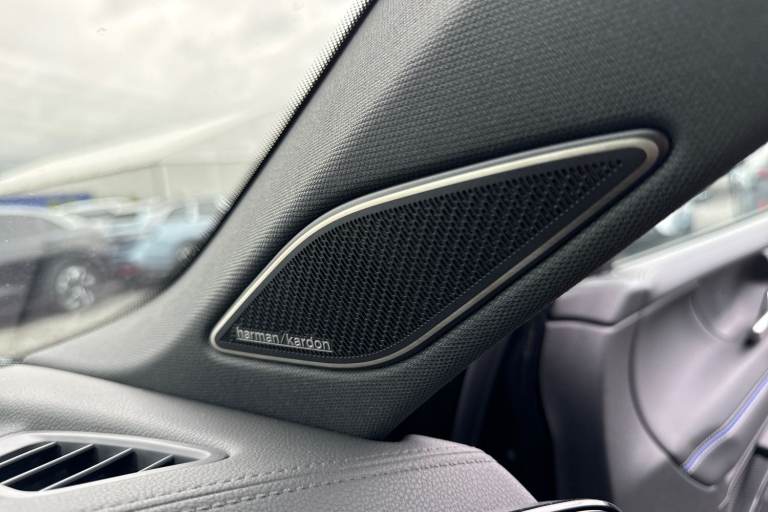 2025 Volkswagen Tiguan 1.5 TSI eHybrid 19.7kWh R-Line DSG Euro 6 (s/s) 5dr SUV Automatic