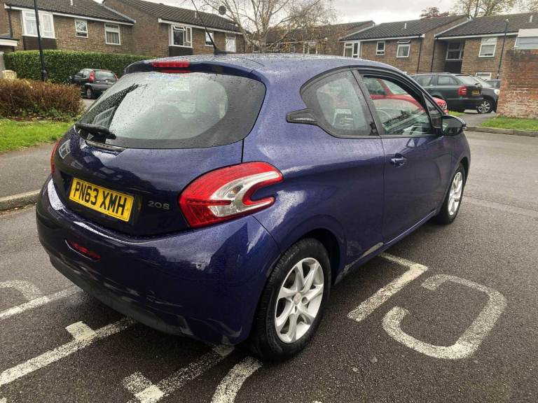 Peugeot 208 Active Brand new MOT 88k miles full service history not corsa or golf or fiesta