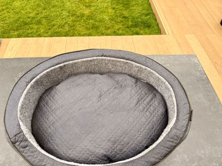 Wainwrights Extra Cushioned Dog Bed – Extra Large