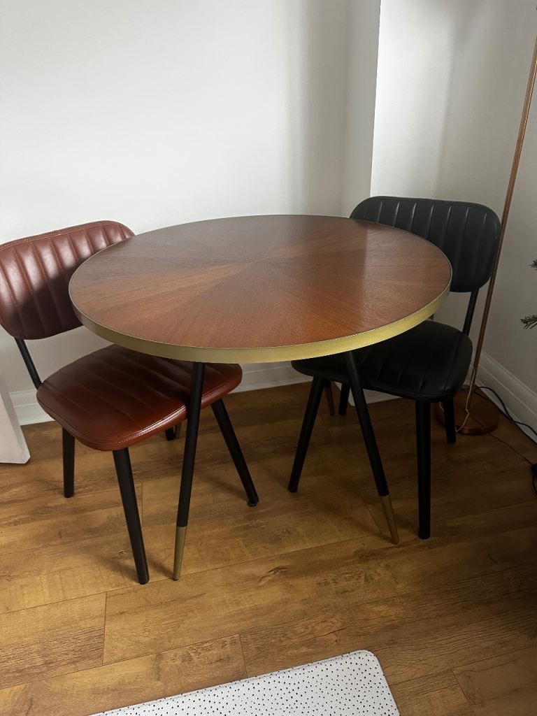 Dining table and two chairs 