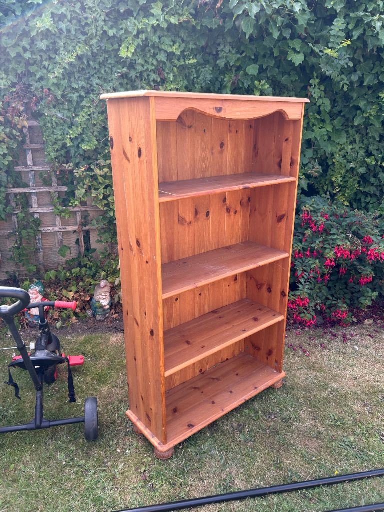 Bookcase pine wood 