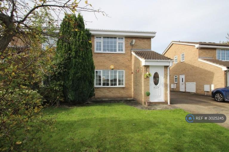 1 bedroom flat in Bainton Close, Billingham, TS23 (1 bed) (#3025245)