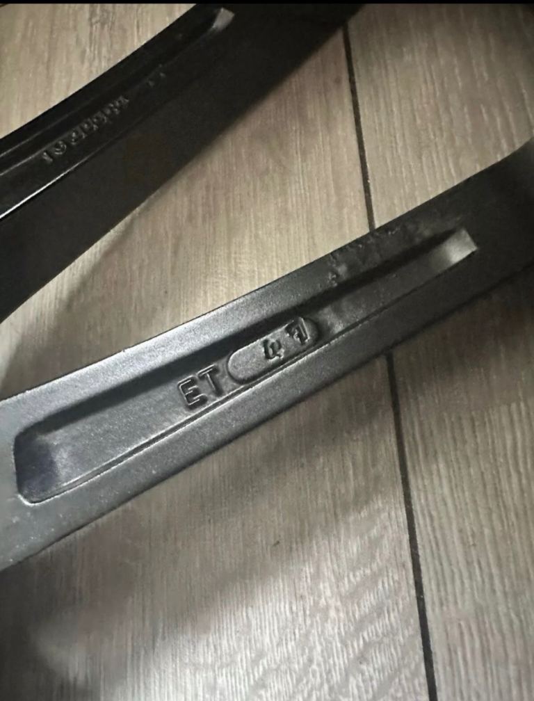 Mercedes 5 Spoke Diamond cut Wheels