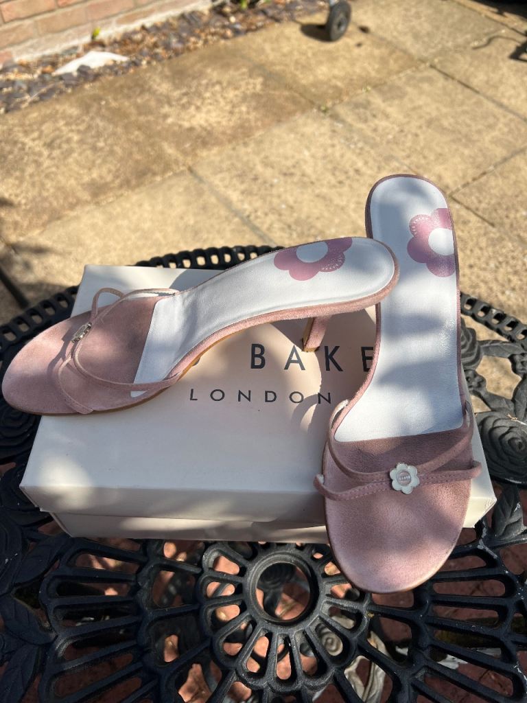 Ted Baker Pink Suede Heels – Size UK 7