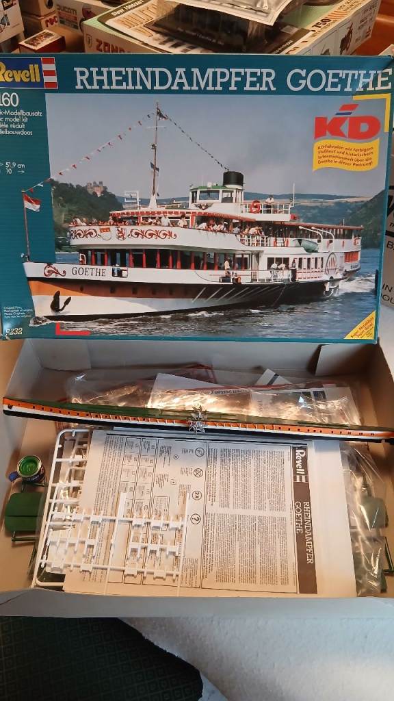 Revell 1:160 scale model kit (#05232) of the Rheindampfer Goethe paddle steamer.