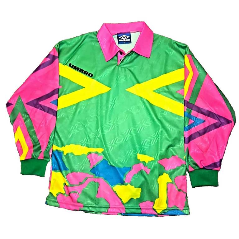 Vintage 1990s Umbro Goalkeeper Shirt – Green Base – 32 inch chest 