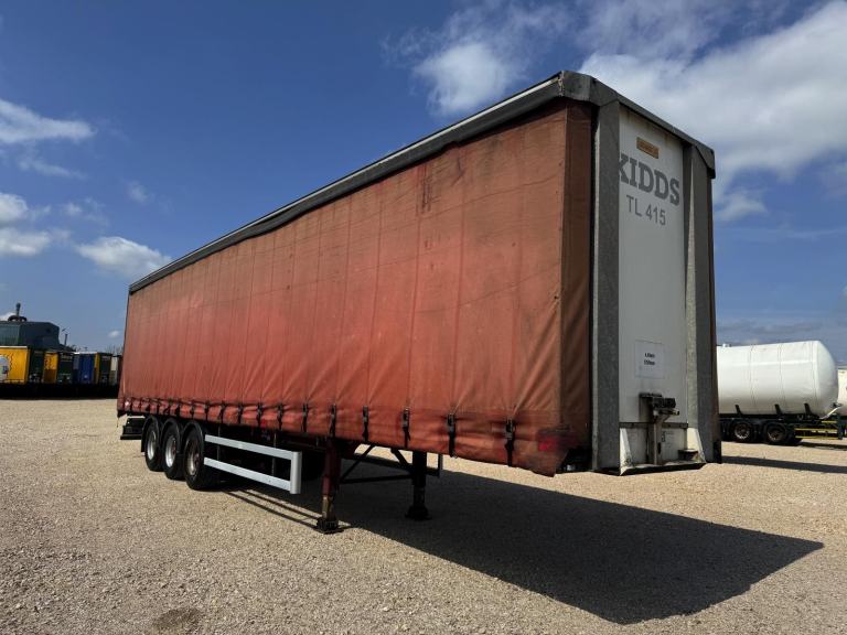 2010 DENNISON TRI AXLE CURTAIN SIDER 