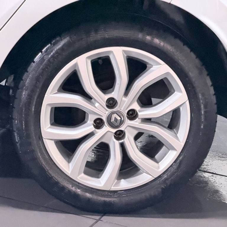 2017 Renault Clio 1.2 16V Play 5dr HATCHBACK PETROL Manual