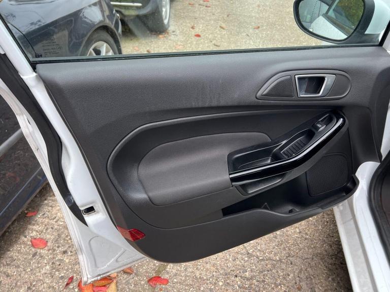 2013 Ford Fiesta 1.0 EcoBoost Zetec 5dr HATCHBACK PETROL Manual