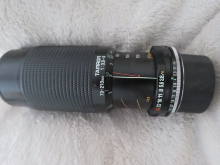 Tamaron 70-210 mm lens and cap
