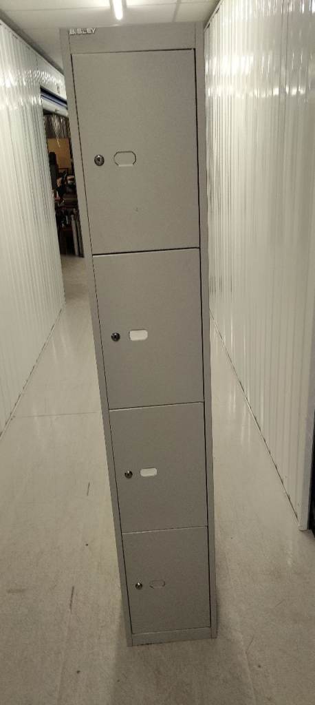 Bisley 4 door locker with keys 