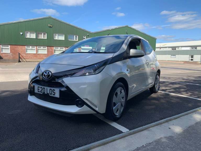 2016 Toyota AYGO 1.0 VVT-i X-Play 5dr £20 TAX HATCHBACK Petrol Manual