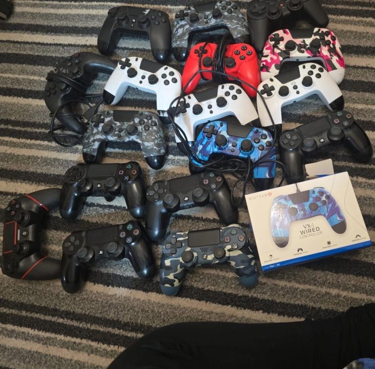 image for PS4 controller £20 each good condition 