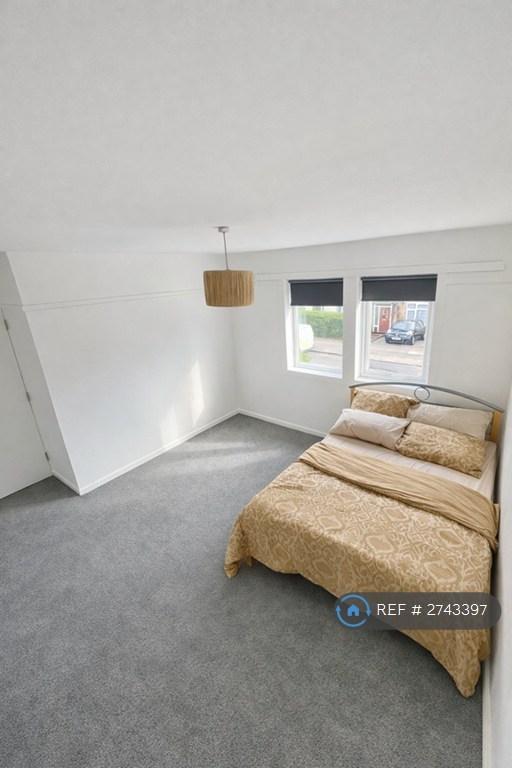 1 bedroom in Holburne Road, London, SE3 (#2743397)