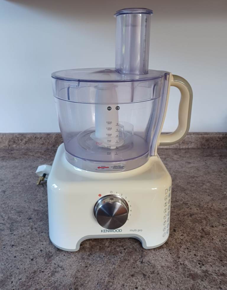 Kenwood Multipro FP730 Food Processor with Attachments – Good Condition
