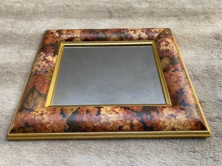 Beautiful ornate framed gold edged mirror bedroom bathroom living room decor 37cm by 32cm