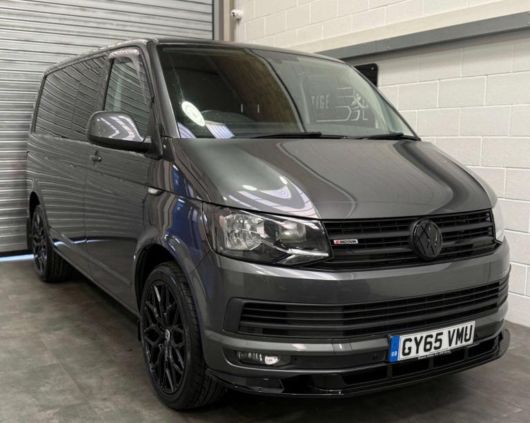 2015 Volkswagen Transporter 2.0 Transporter T32 Highline TDI BlueMotion Technology 4Motion Semi-A...