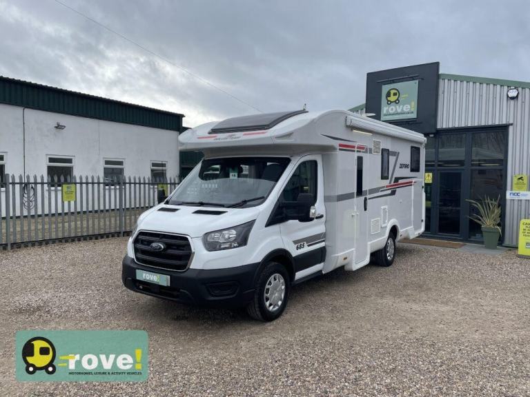 Rollerteam Zefiro 685 4 Berth 5 Belt End Garage Motorhome 3500kg