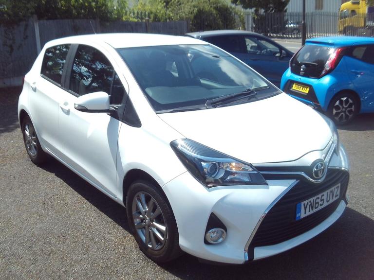 2015 Toyota Yaris 1.33 VVT-i Icon 5dr HATCHBACK Petrol Manual