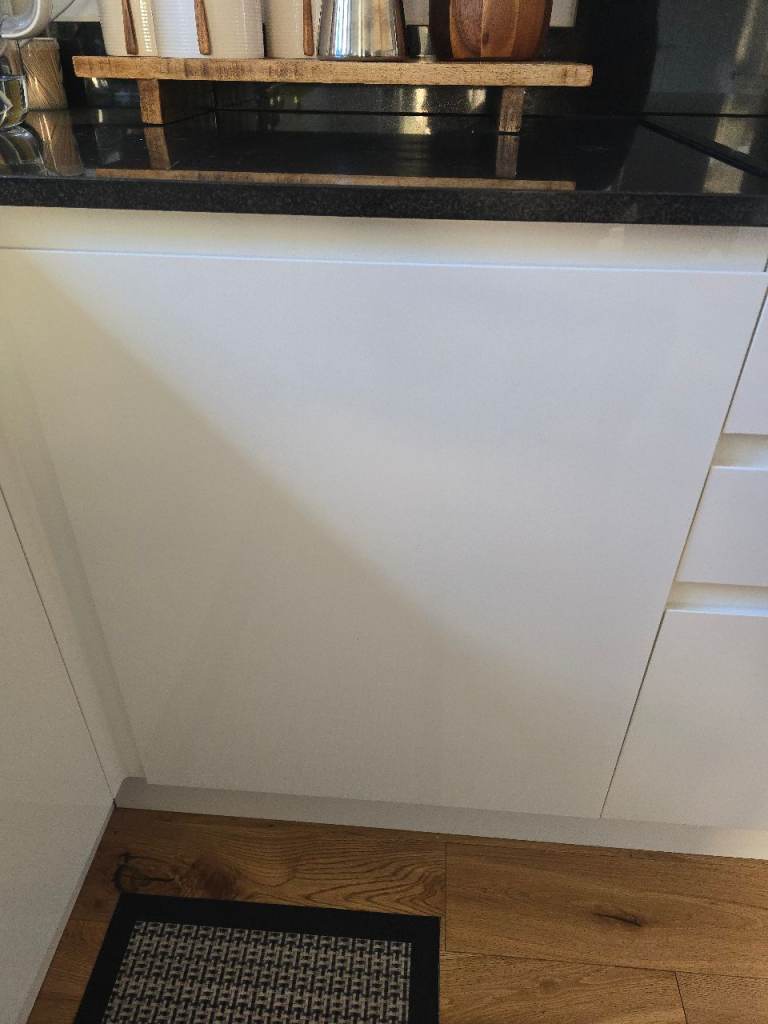 Lamona LAM8607 Fully Integrated 