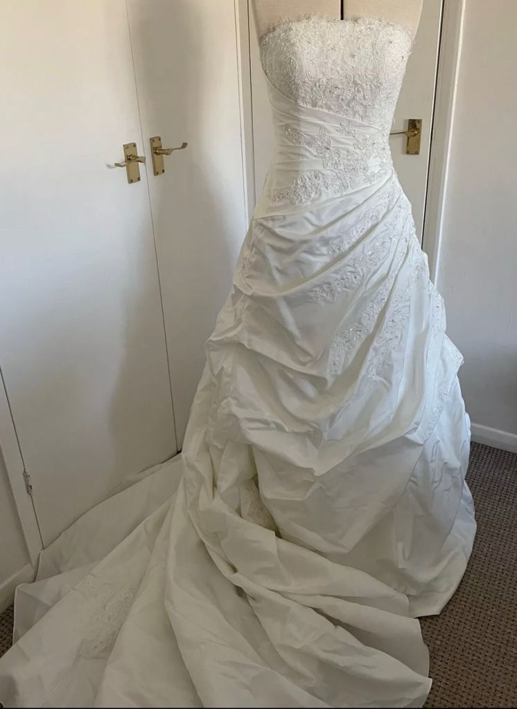 Ellis Bridal Wedding Dress Size 10-12 