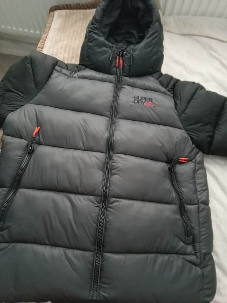 Superdry Sports Puffer Jacket – Grey/Black, New with Tags