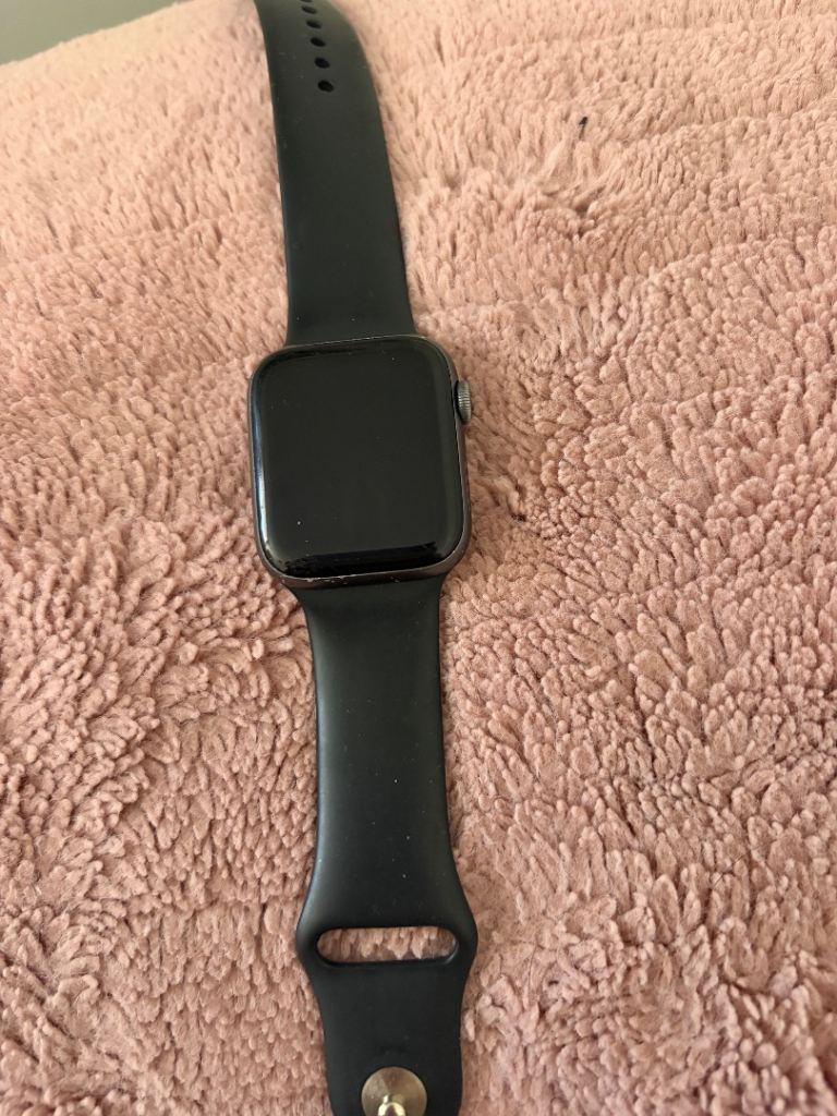 Apple Watch (Black) – Good Condition series 4 